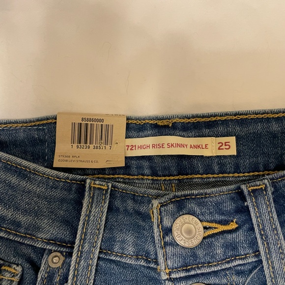 Levi’s 721 High rise skinny jeans - Picture 3 of 5